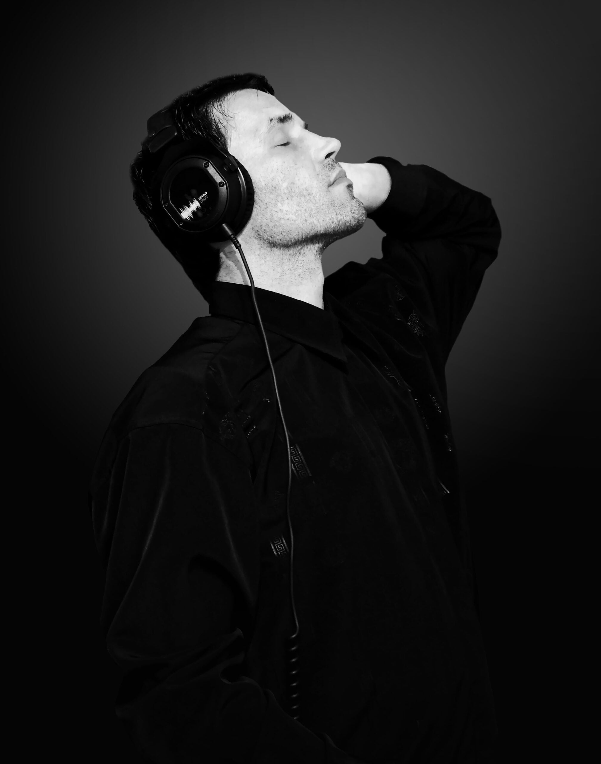 Hi-Fi Headphones Hi-Fi Headphones - Imagem 1